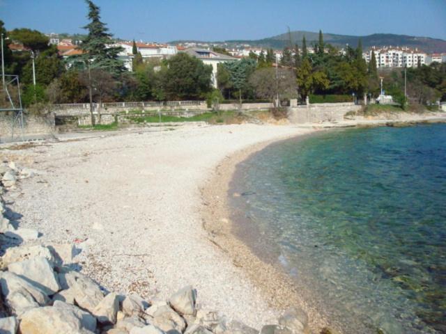 Apartmani Žafaranić Crikvenica Bagian luar foto