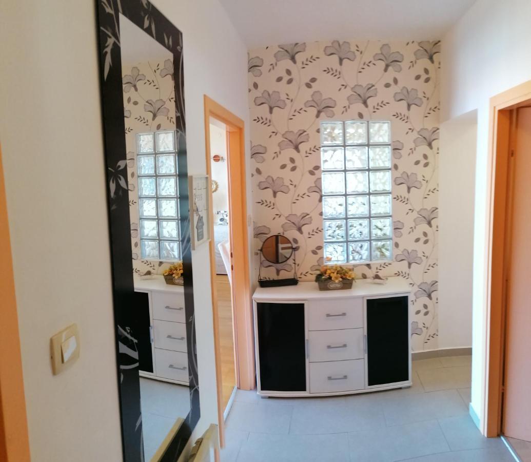 Apartmani Žafaranić Crikvenica Bagian luar foto
